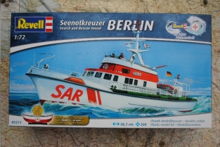 Revell 05211  Seenotkreuzer BERLIN Search and Rescue Vessel